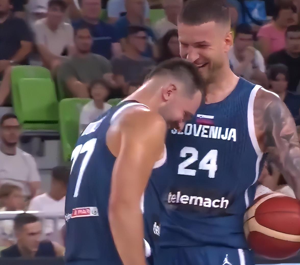 亚博体育网址-持续失利引发热议！，东契奇在曼联比赛中重返赛场赛场气氛高涨的简单介绍-亚博体育网址