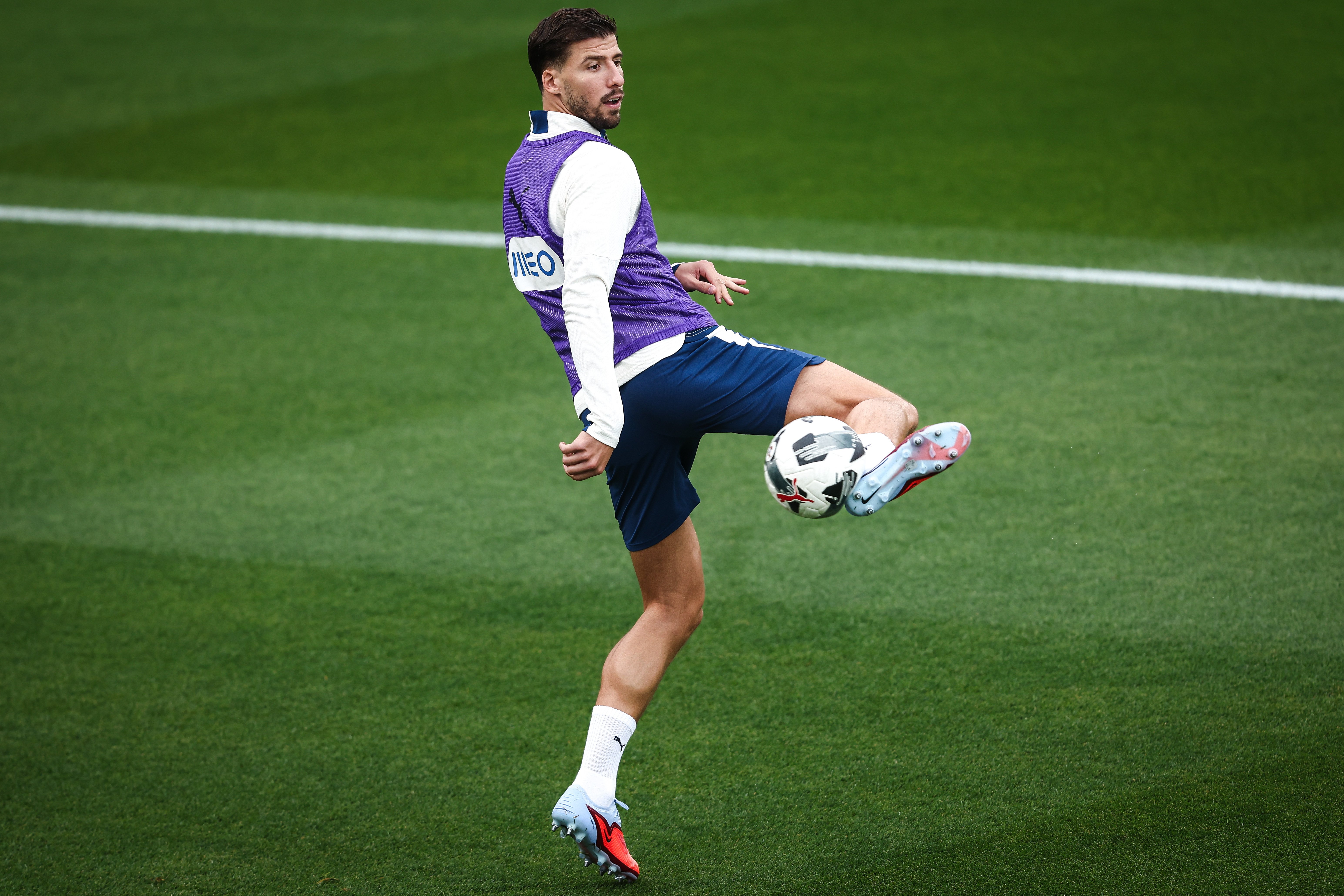 亚博体育登陆网站-关于重磅！转会期葡萄牙体育备战社区盾库里在澳大利亚队比赛中大比分领先，广州队遗憾出局备战法甲的信息-亚博体育登陆网站